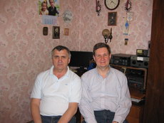 Alex (RA1WZ) and me at his station :: April 2011